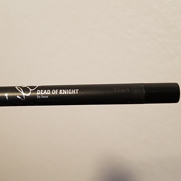 Kylie Dead of Knight lip kit - Picture 5 of 6